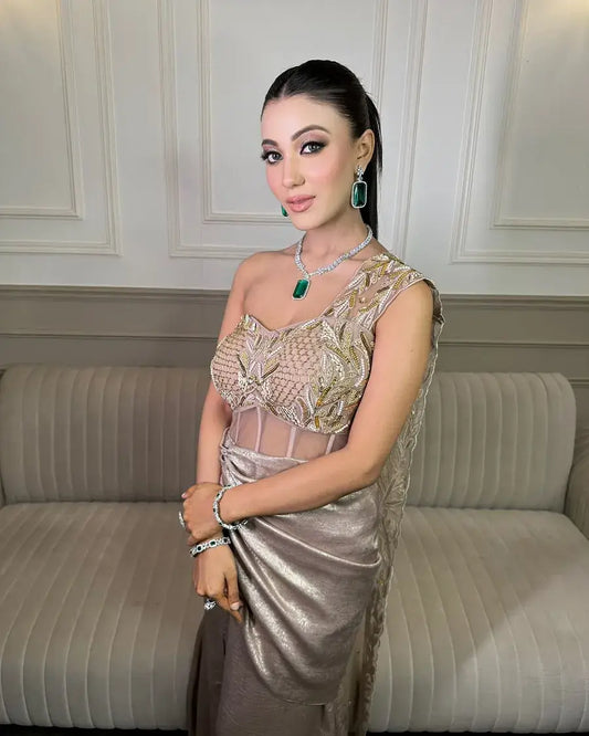 Mute gold drape outfit