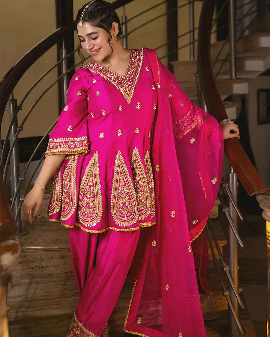 Hot pink kali outfit